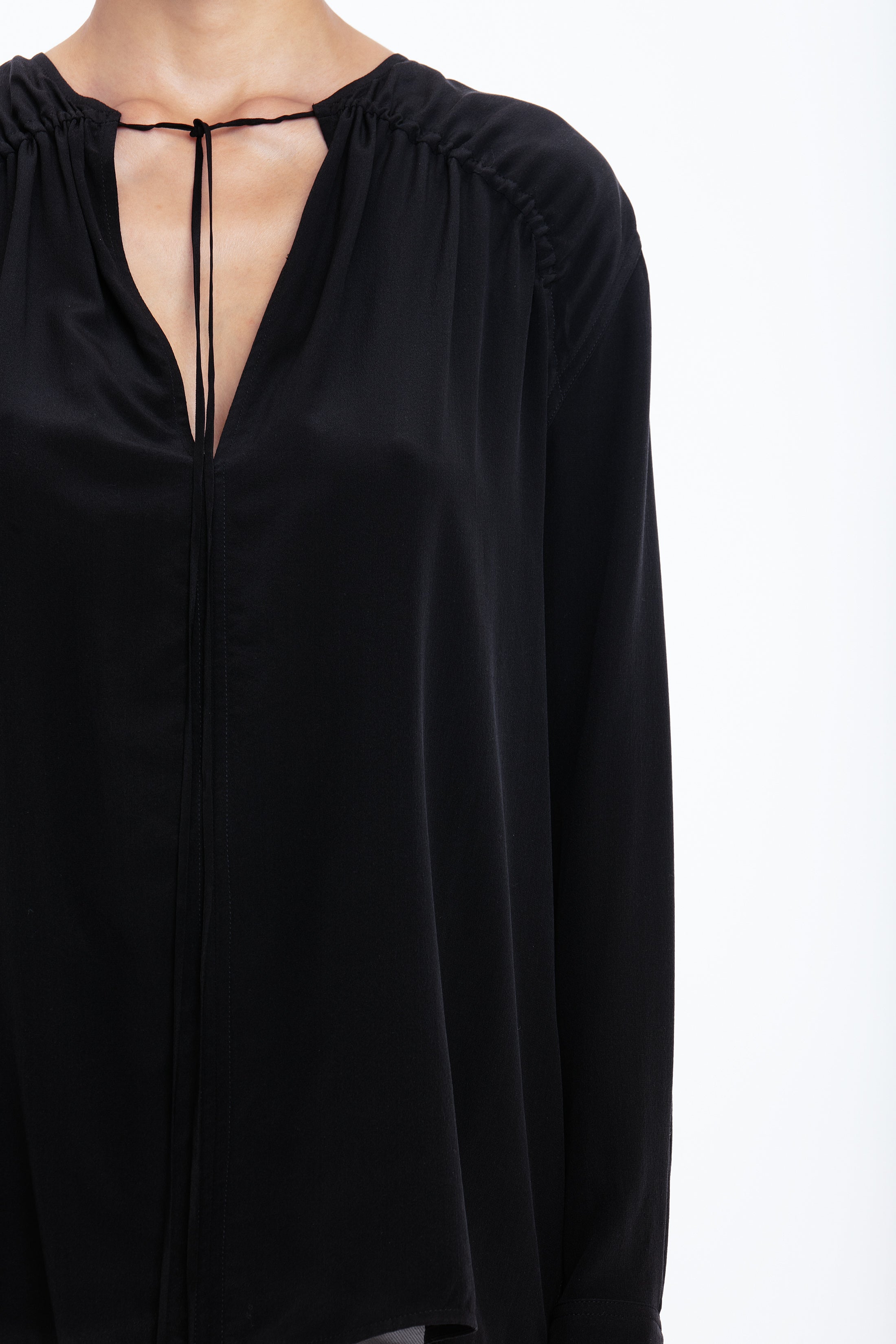 Gather Detail Tie Blouse In Black