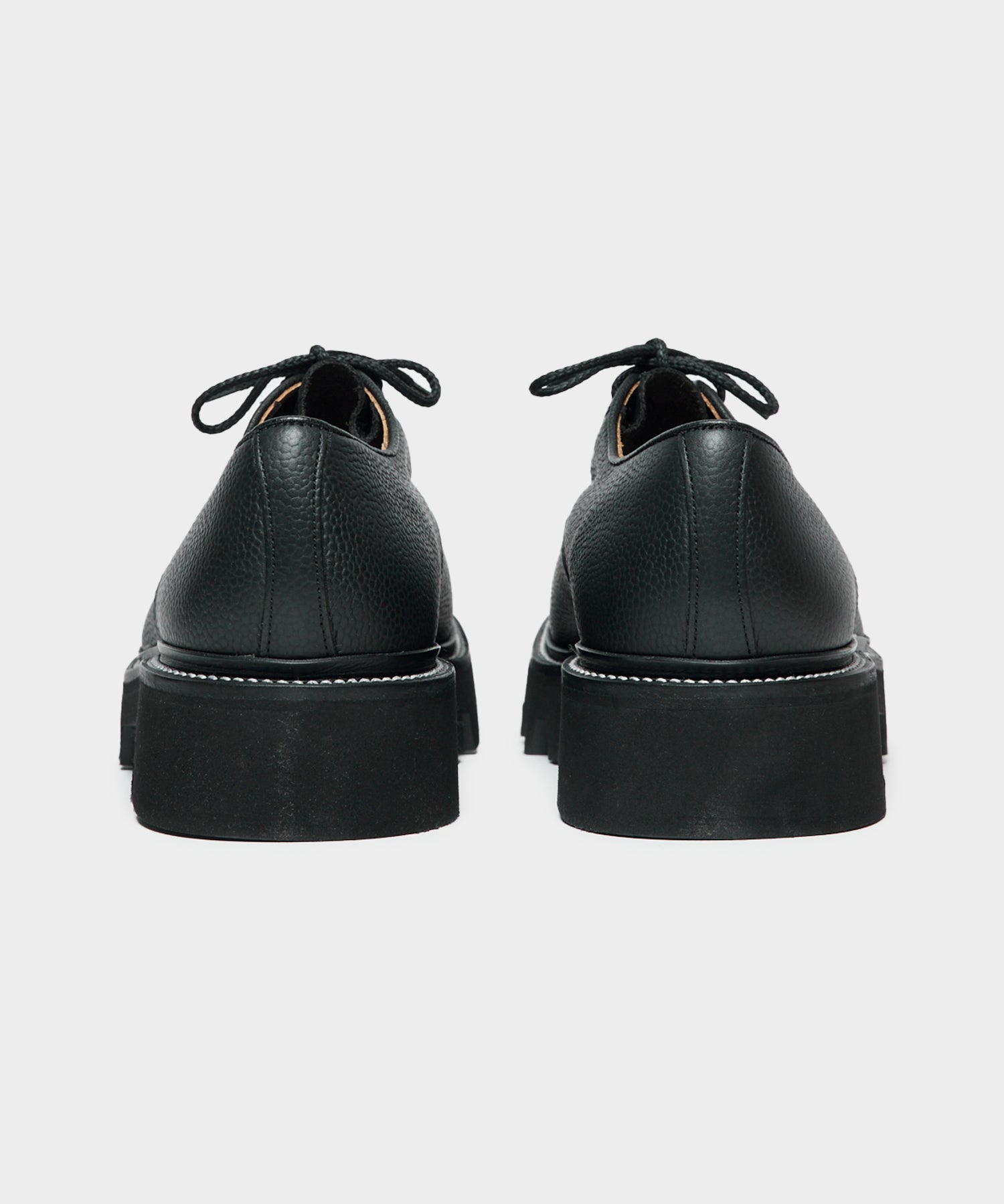 Todd Snyder x Tricker's Heath Derby Shoes in Black Scotch Grain Leather