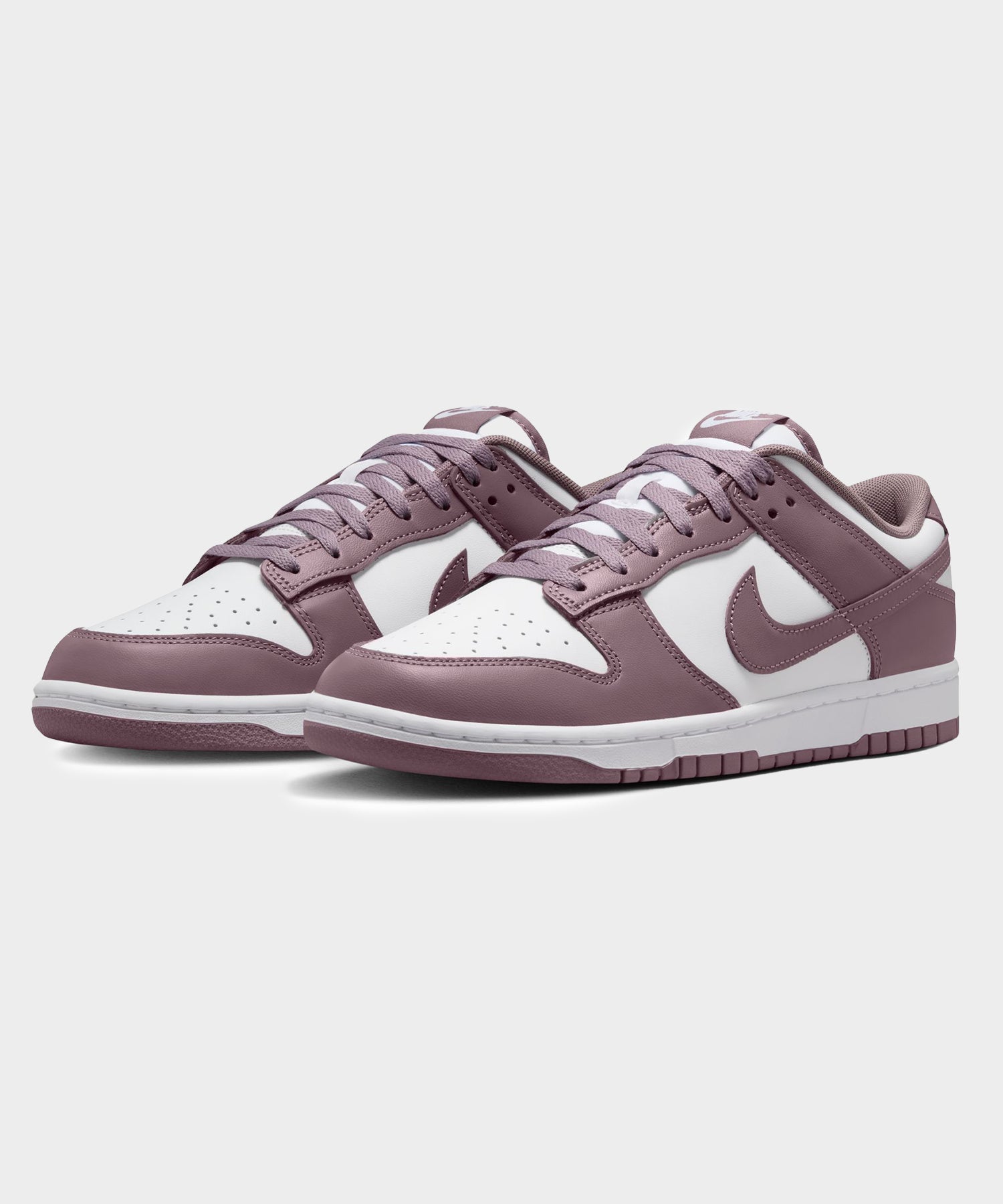 Nike Dunk Low in White / Taupe Grey