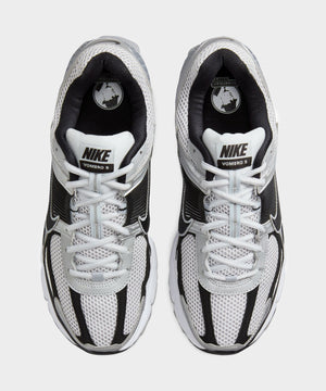 Nike Zoom Vomero in Metallic Silver / Pure Platinum