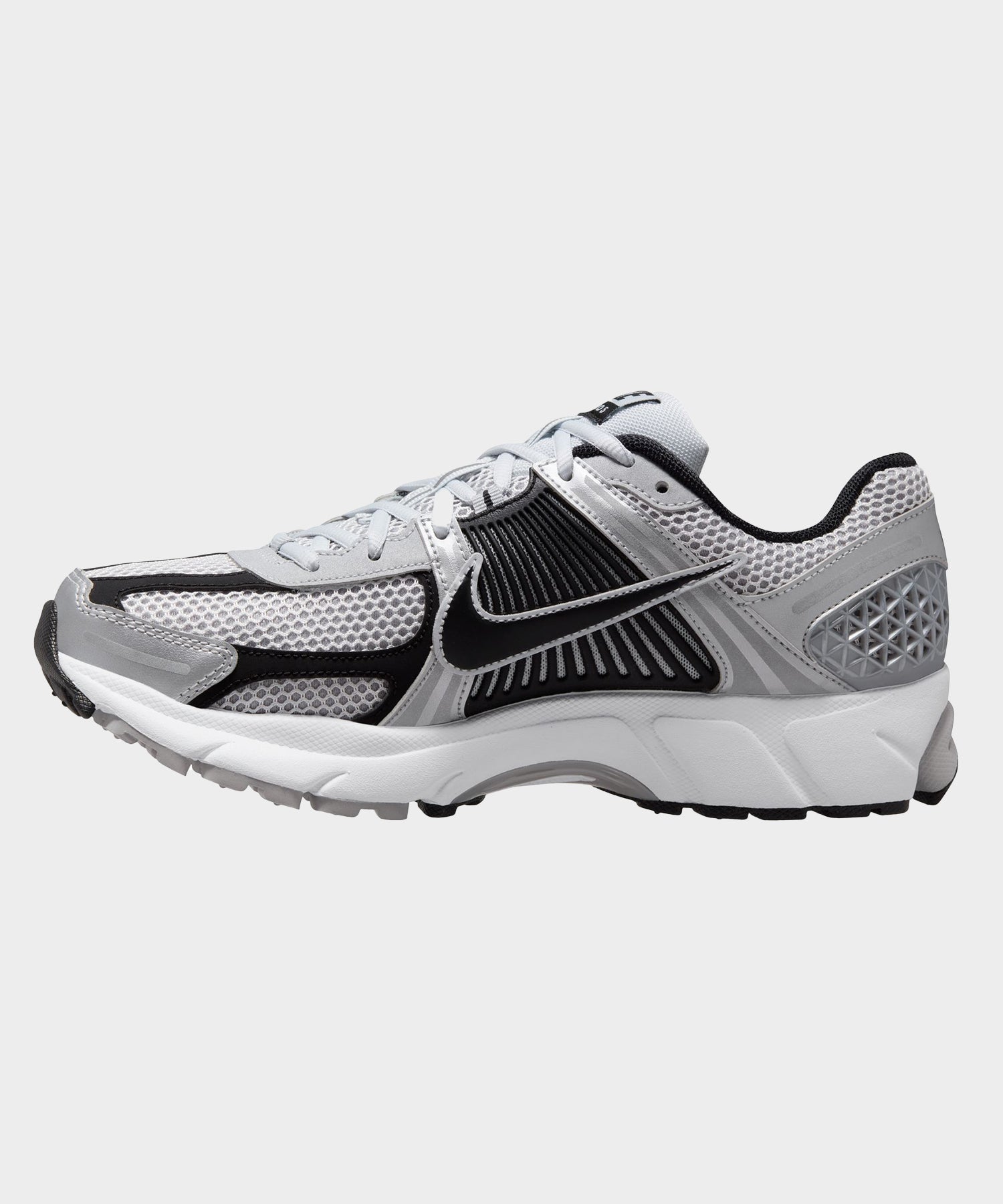 Nike Zoom Vomero in Metallic Silver / Pure Platinum