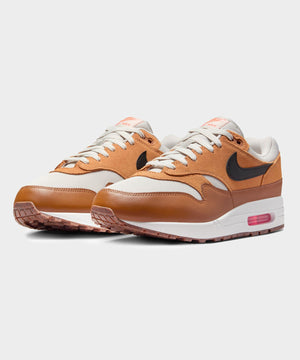 Nike Air Max 1 in Light Bone / British Tan