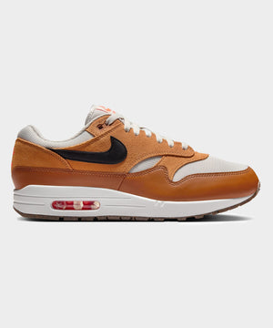 Nike Air Max 1 in Light Bone / British Tan