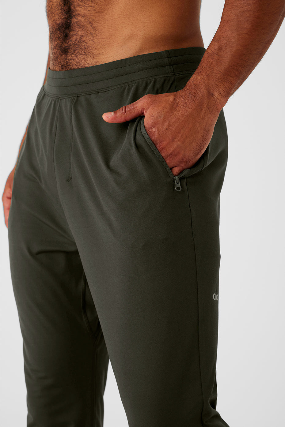 Conquer React Performance Pant - Stealth Green