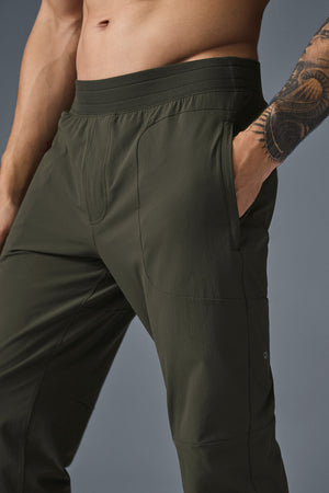 Co-Op Pant - Stealth Green