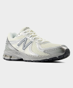 New Balance 860v2 in Sea Salt + Grey