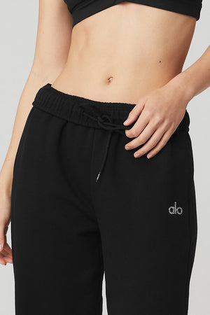 Accolade Straight Leg Sweatpant - Black