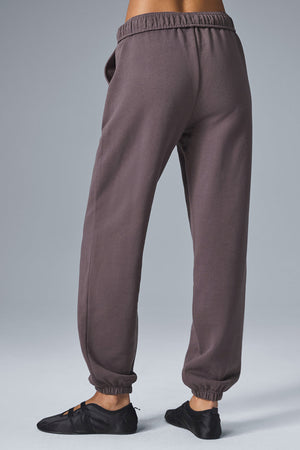 Accolade Sweatpant - Raisinette