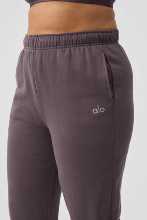 Accolade Sweatpant - Raisinette