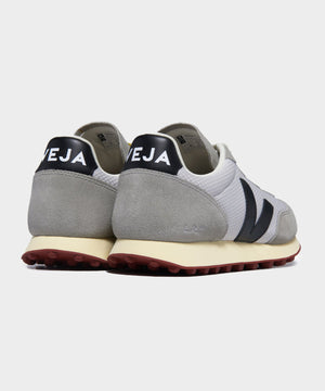 Veja Rio Branco Alveomesh in Light Grey / Black