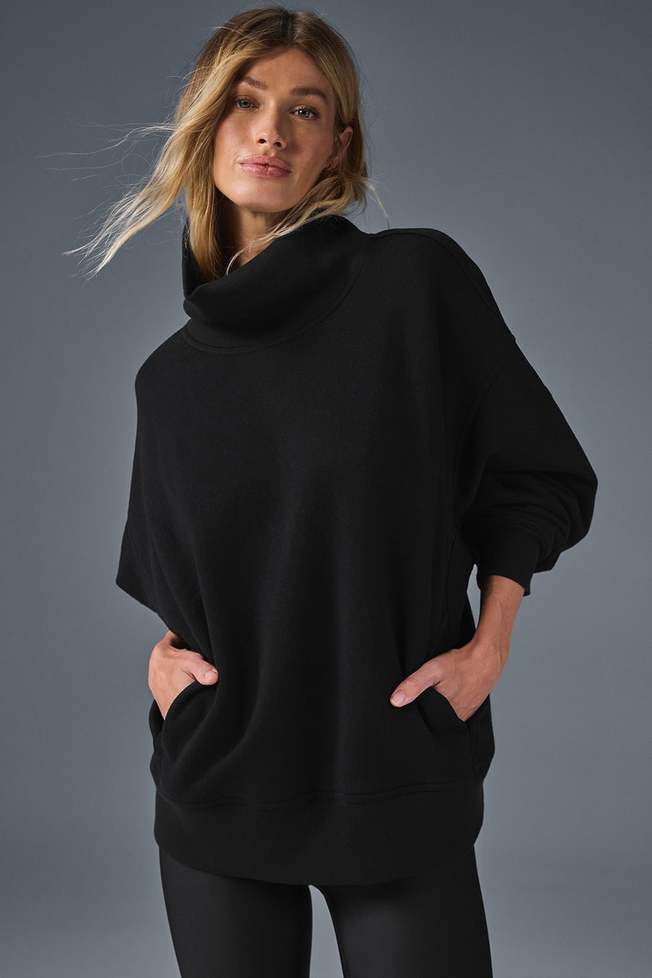 Hazy Mock Neck Pullover - Black