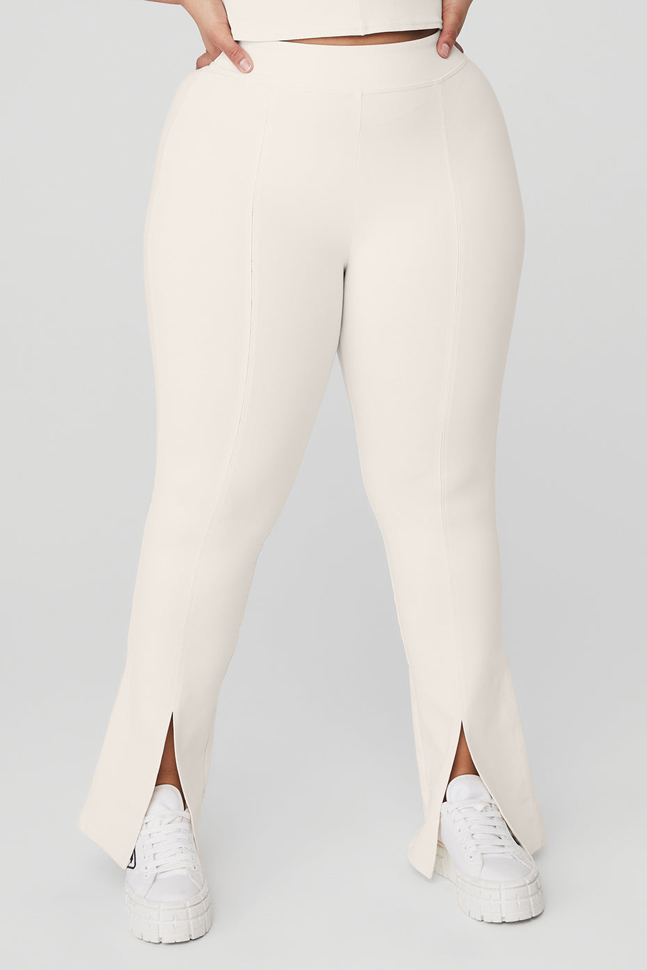 Airbrush High-Waist 7/8 Flutter Legging - Ivory