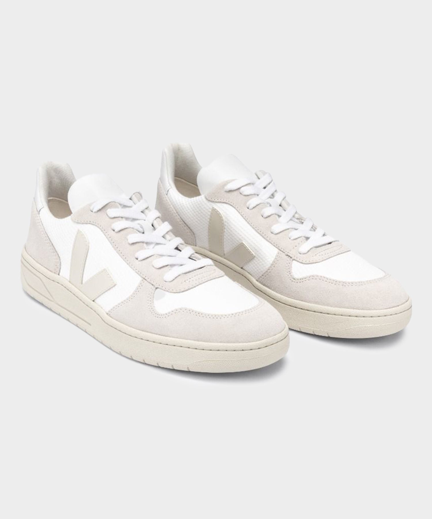 Veja V-10 White / Natural Pierre